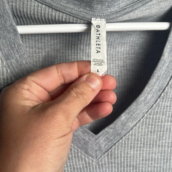 Women Athleta ribbed top Size Large - Picture 2 of 4